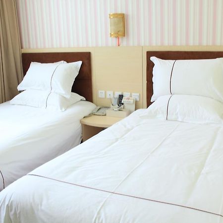 Super 8 Hotel Chengdu Airport Branch エクステリア 写真