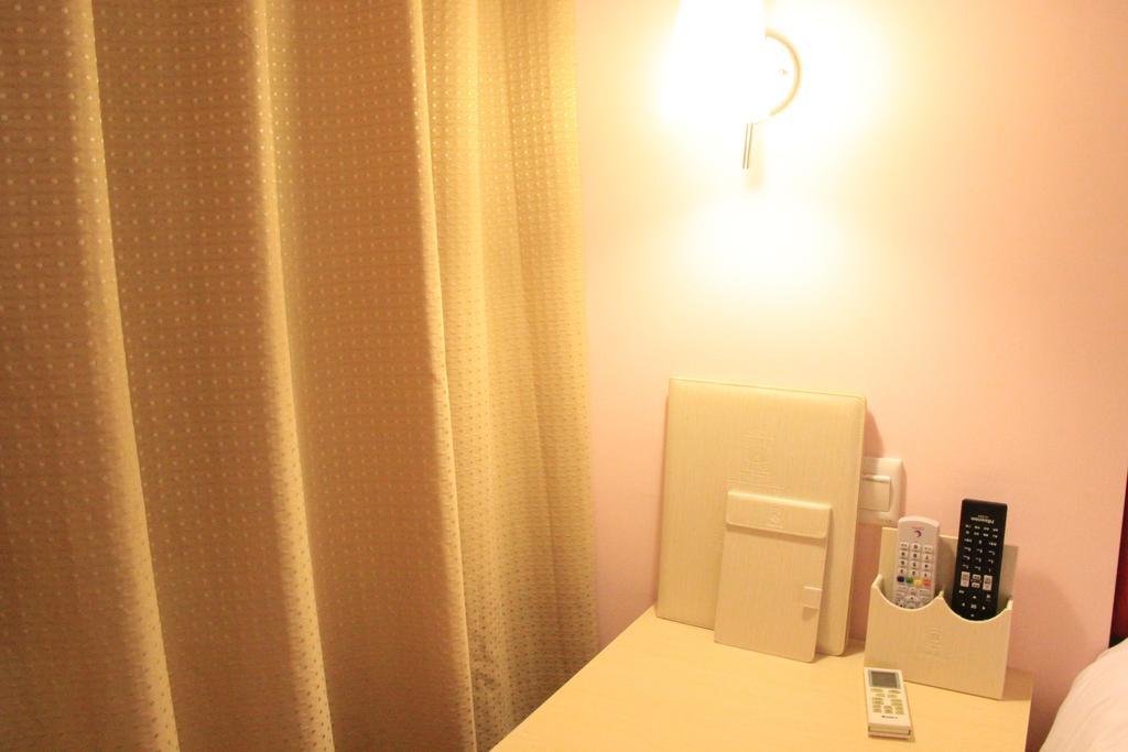 Super 8 Hotel Chengdu Airport Branch エクステリア 写真