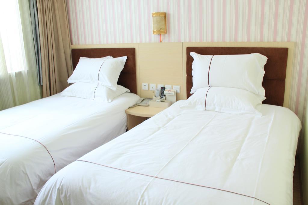 Super 8 Hotel Chengdu Airport Branch エクステリア 写真
